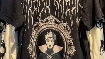 Mega-Aufregung um Metal-Merch in Disneyland